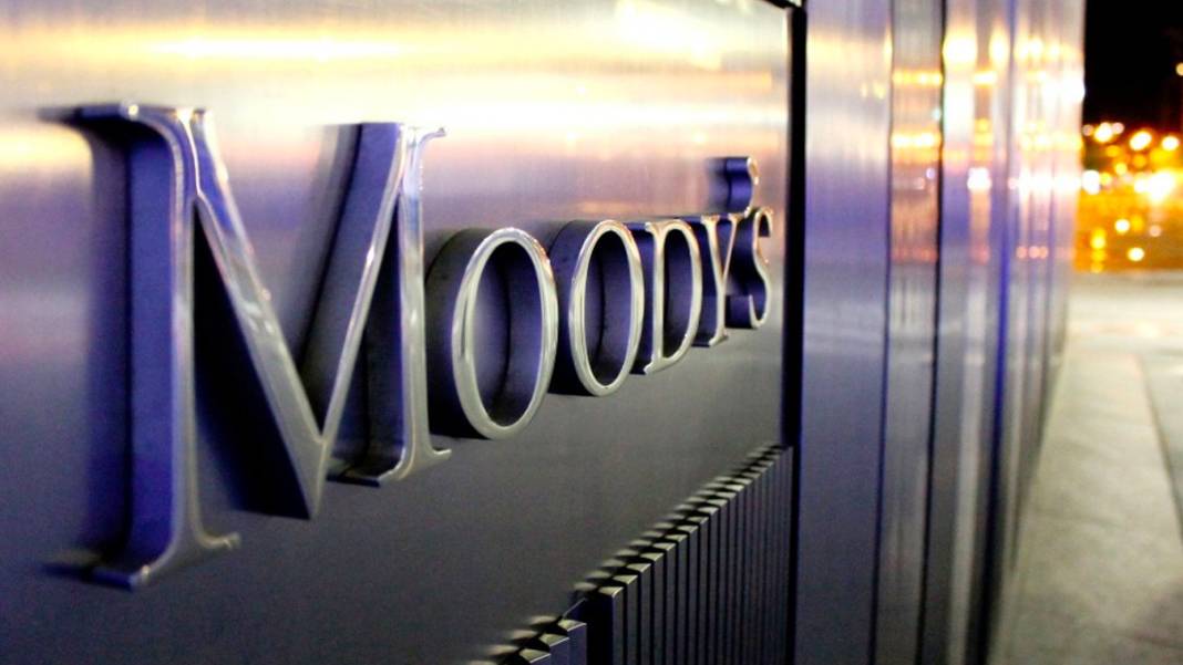 Moody’s Türkiye'nin kredi notunu pozitife çevirdi 10
